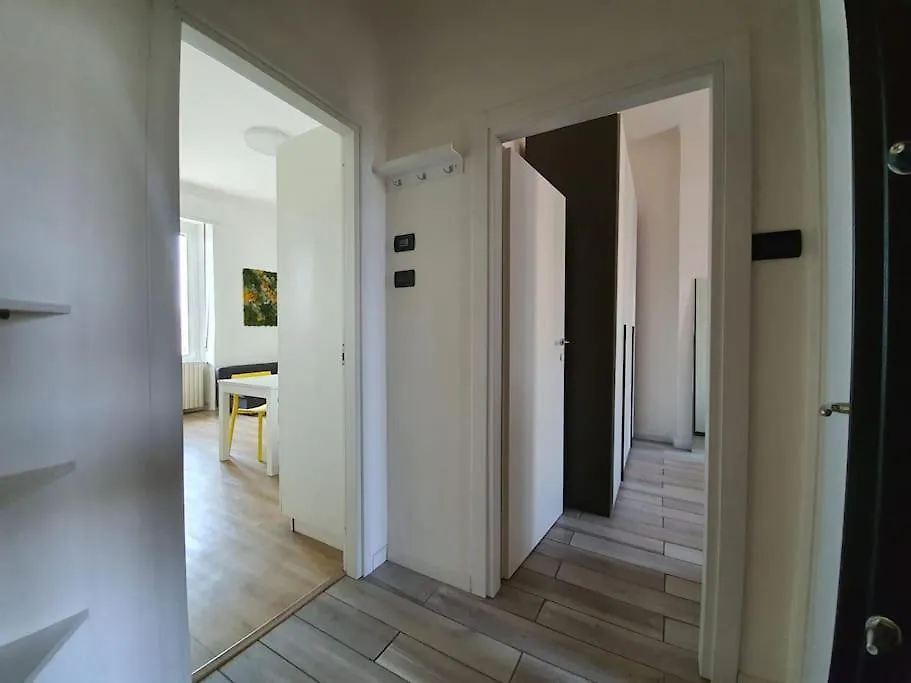 The Yellow Apartment 布雷西亚