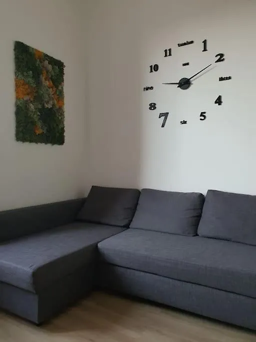 The Yellow Apartment 布雷西亚