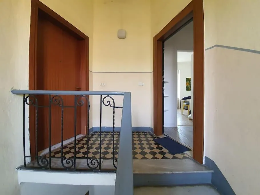The Yellow Apartment Brescia